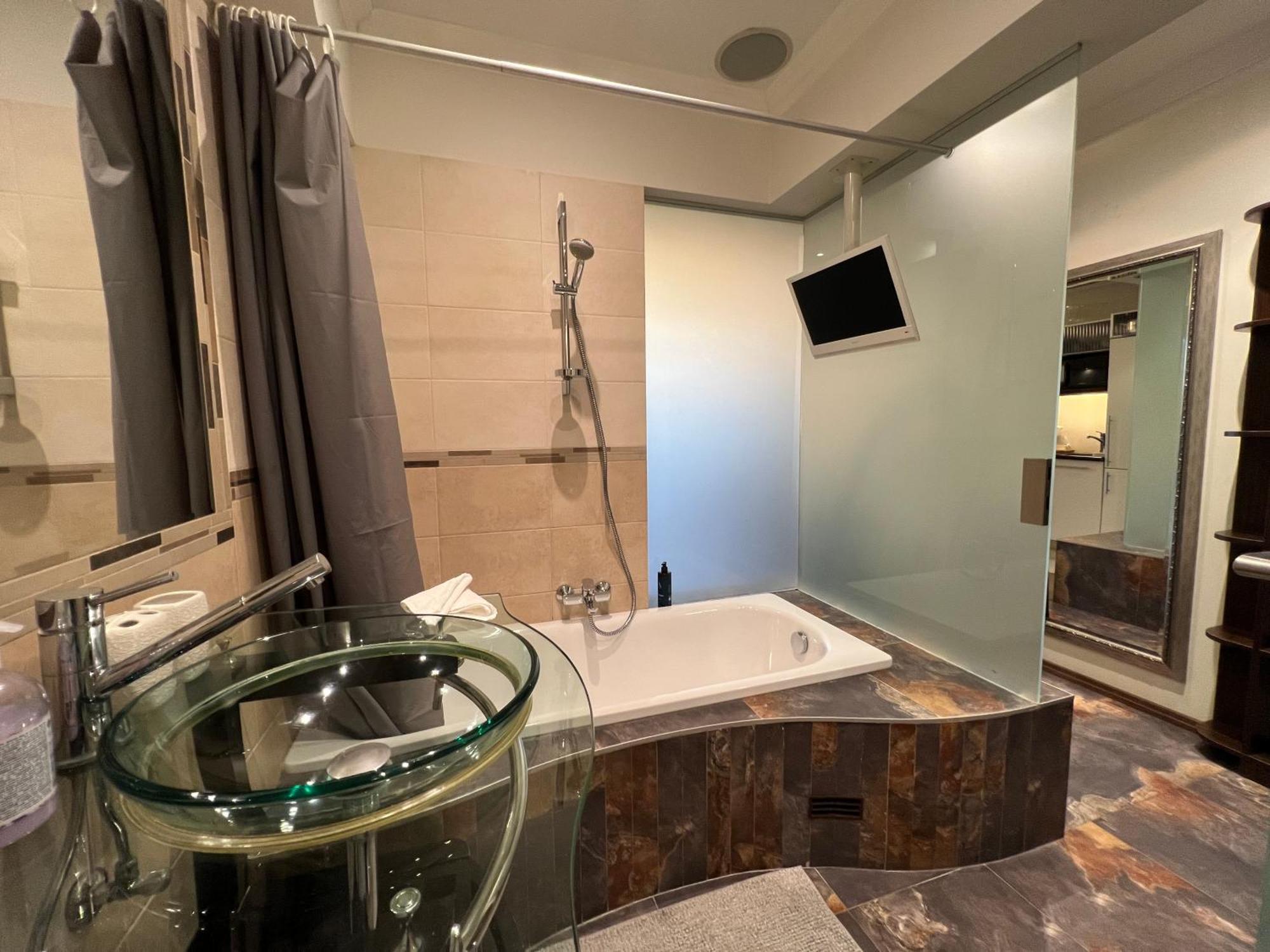 Apartment Sky-high Sauna Retreat Penthouse With Views *