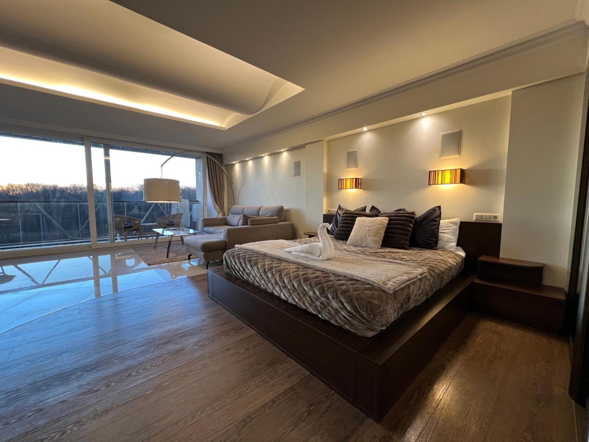 Sky-high Sauna Retreat Penthouse With Views
